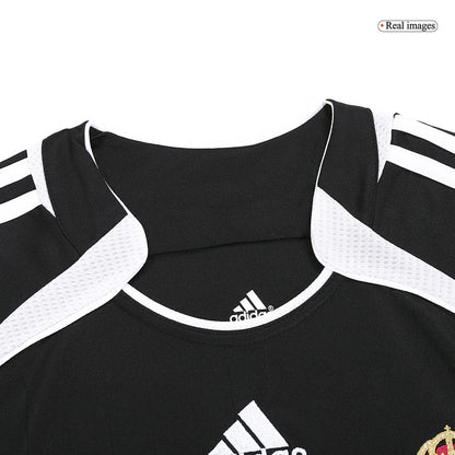 Koszulka piłkarska retro Real Madryt 2006/07 wyjazdowa SERGIO RAMOS #4