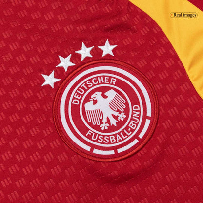 Koszulka piłkarska Niemcy Mundial 2026 przedmeczowa czerwona